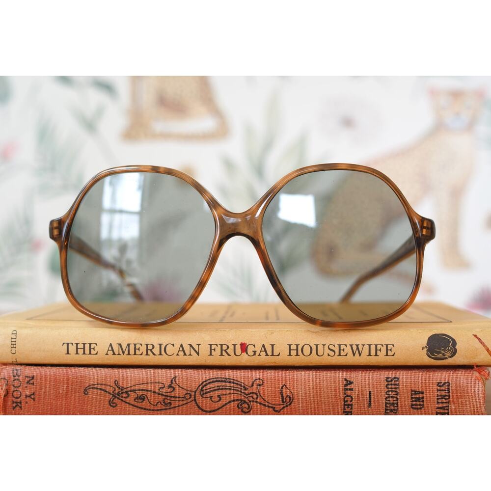 1970s Vintage Sunglasses Italy Oversized Retro Glam Grandma Chic Bohemian NOS
